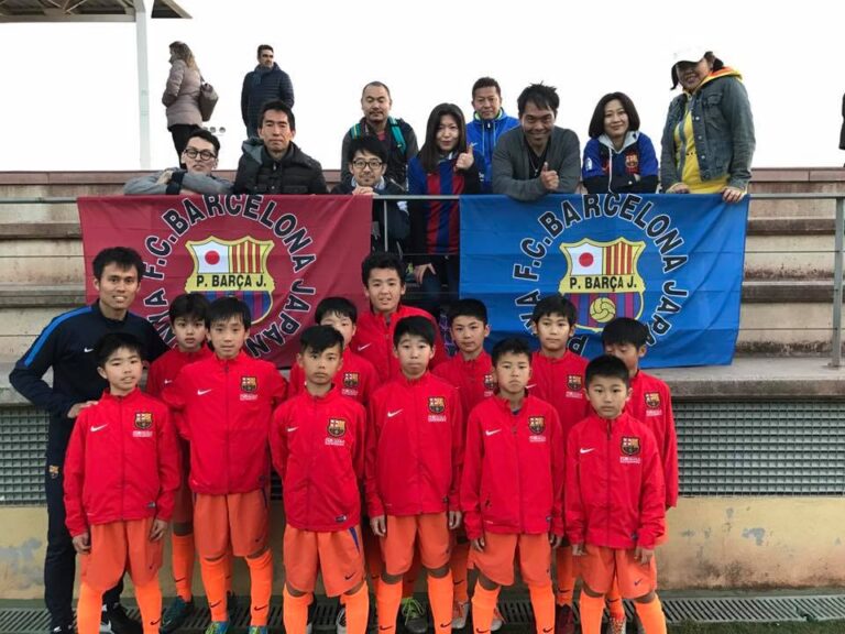 【Penya  FC  Barcelona  Japan  in  Barcelona!】<br> バルサスクールの応援に日本から来ました！<br> <br> 試合は負けたがバルサ葛飾よく闘ってました！