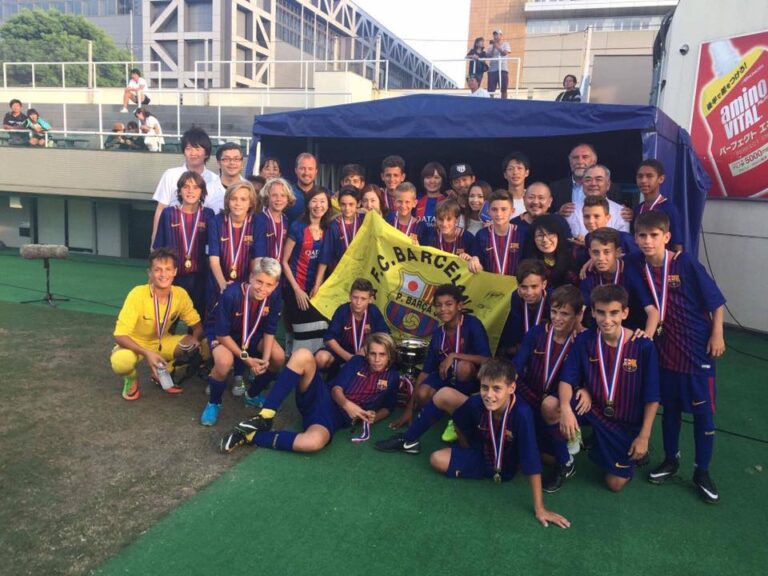 Jr  soccer  world  challenge  Japan,<br> FC  Barcelona  Campeon!<br> <br> 我々Penya  FC  Barcelona  Japanも応援に！